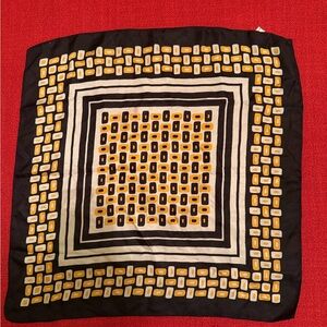 Geometric Pattern Scarf